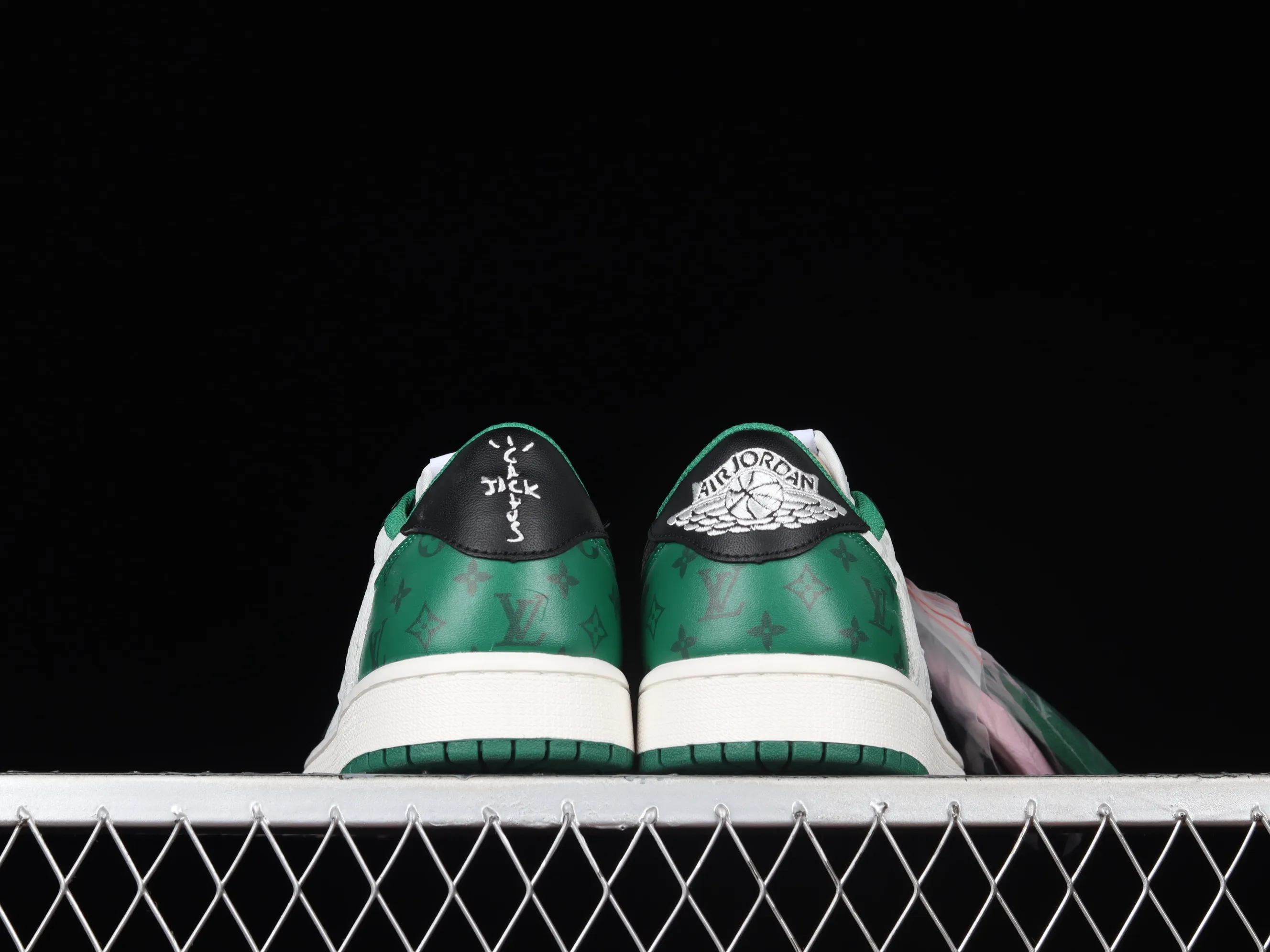 All categories Air Jordan Jordan series basketball shoes Air Jordan 1 Low Donkey brand x Travis Scott x Air Jordan 1 AJ1 Joe 1 lightning overhead low-top basketball shoes DM7866-553